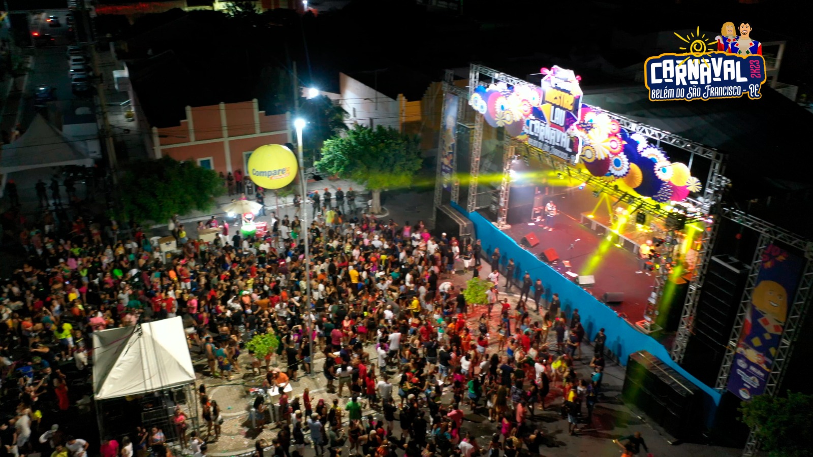 Primeiro dia de Carnaval em Belém do São Francisco, polo no sertão de Pernambuco